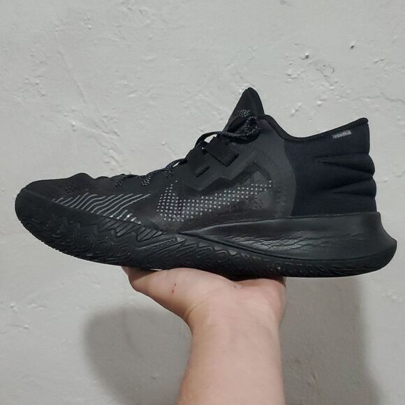 Kyrie Flytrap 5 in Black Men's Size 10 - Picture 8 of 16